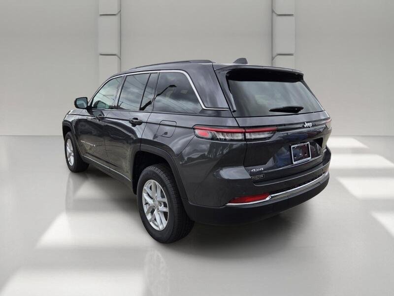 Used 2026 Baltic Gray Metallic Clearcoat JEEP LAREDO 4X4 image 3