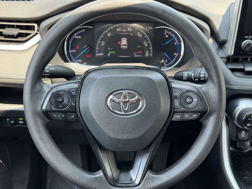 Used 2025 Silver Toyota XLE image 10