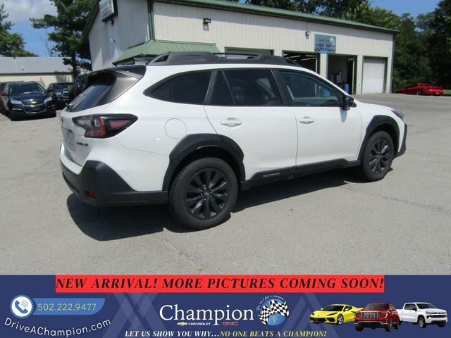Used 2023 White Subaru Onyx Edition image 4