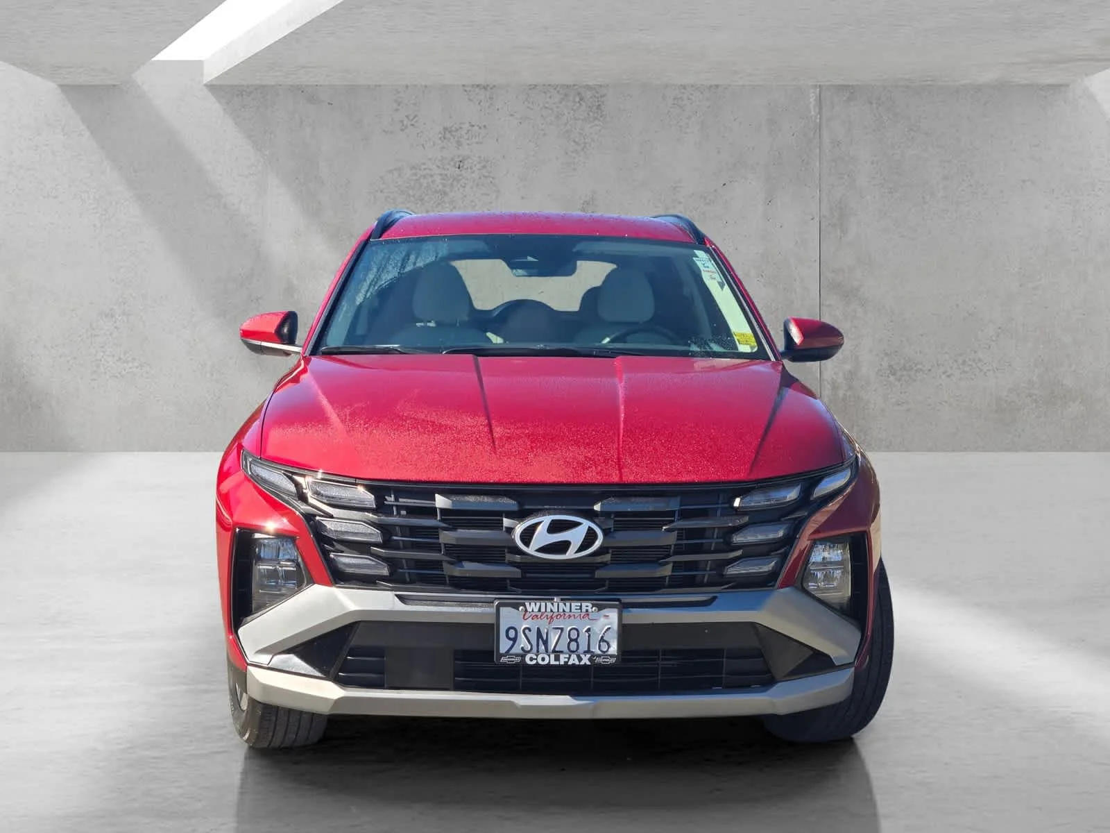 Used 2025  Hyundai SEL image 2