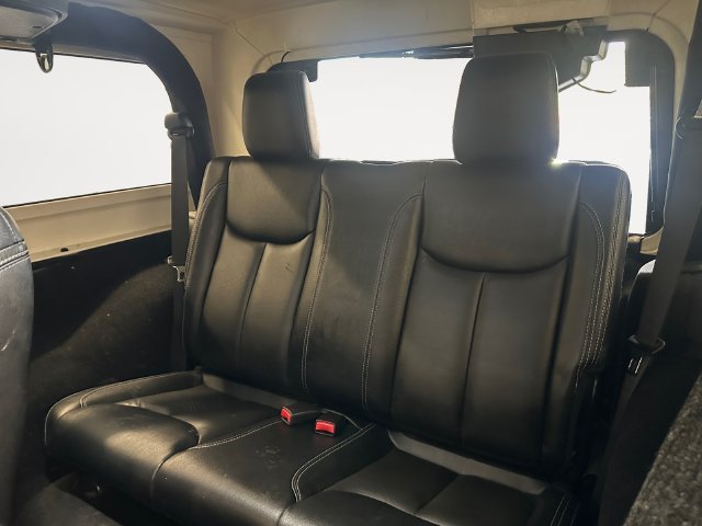 Used 2017 Gray Jeep Rubicon image 12