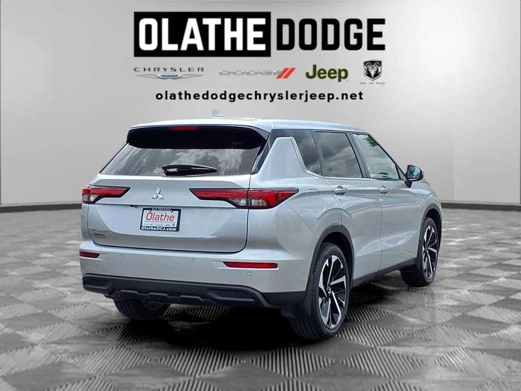 Certified Used 2022 Silver Mitsubishi ES image 28