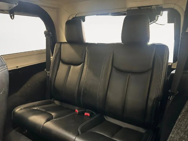 Used 2017 Gray Jeep Rubicon image 12