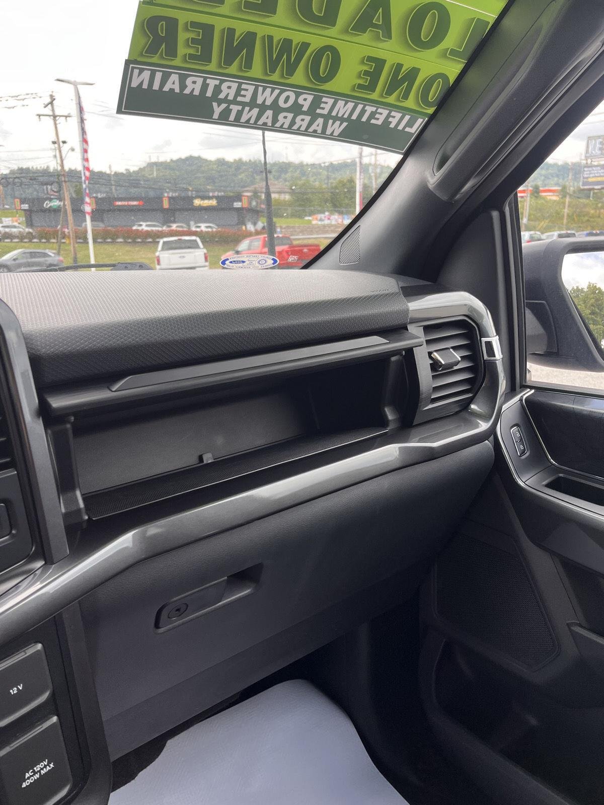 Used 2023 Atlas Blue Ford XLT image 28