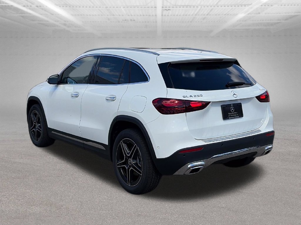 New 2026 Polar White Mercedes-Benz GLA 250 image 3
