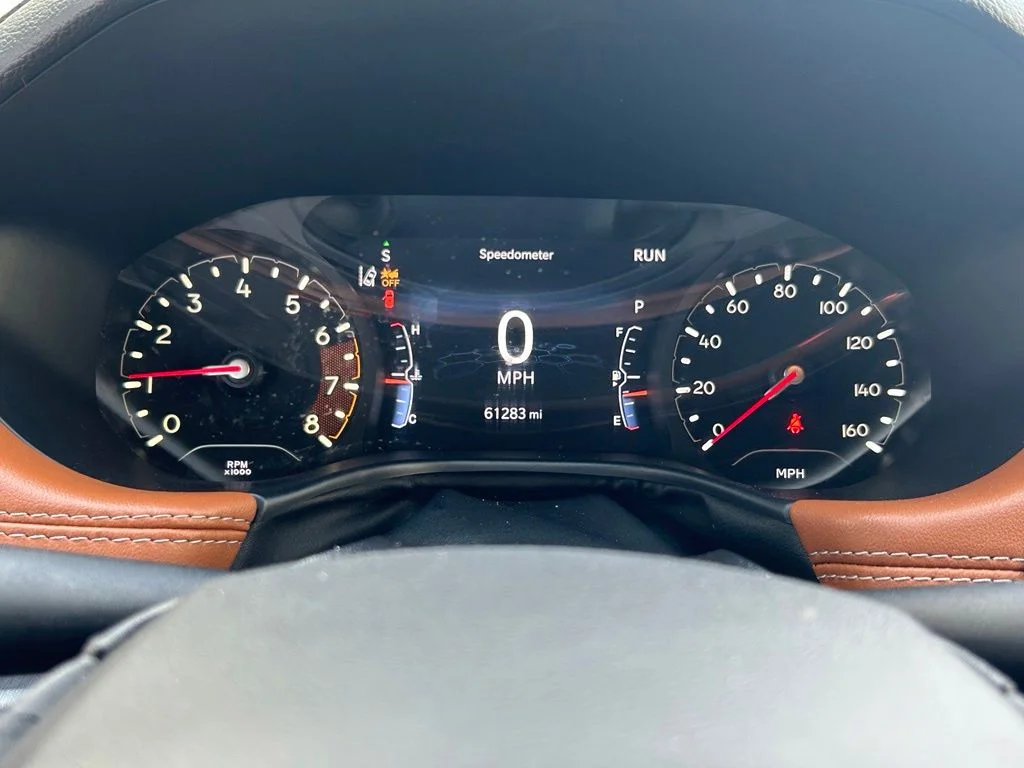 Used 2024 White/off-white Jeep Limited image 13