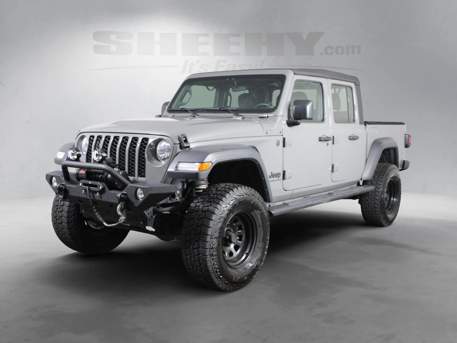 Used 2023 Gray Jeep Sport image 5