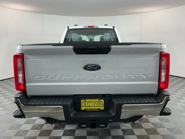 New 2026 Oxford White Ford XL image 5