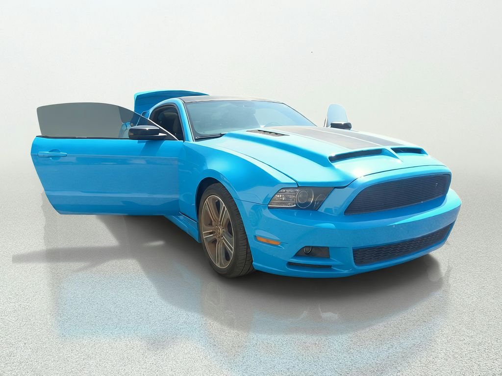 Used 2014 Blue Ford V6 image 9