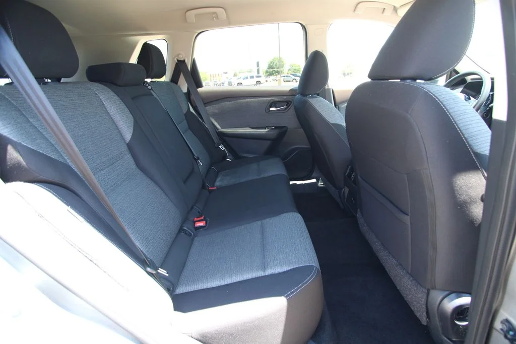 Used 2023 Gray Nissan SV image 9
