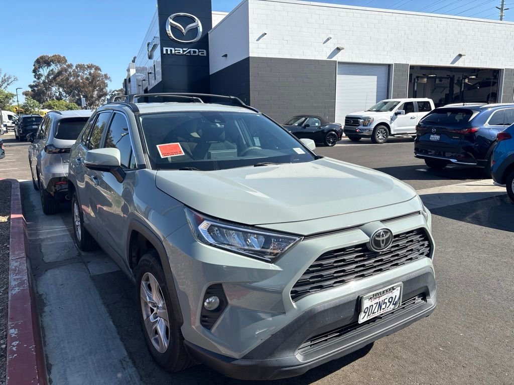 Used 2020 Lunar Toyota XLE image 5