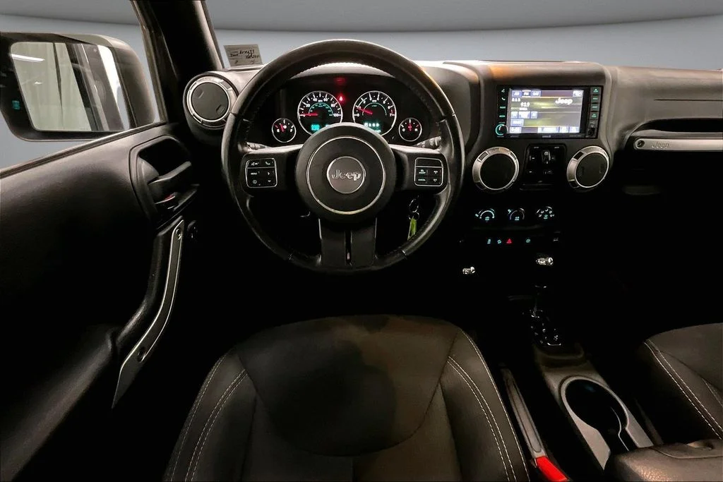 Used 2018 Gray Jeep Unlimited Rubicon image 8