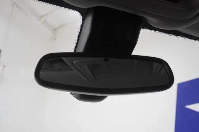 Used 2023  GMC SLE image 29