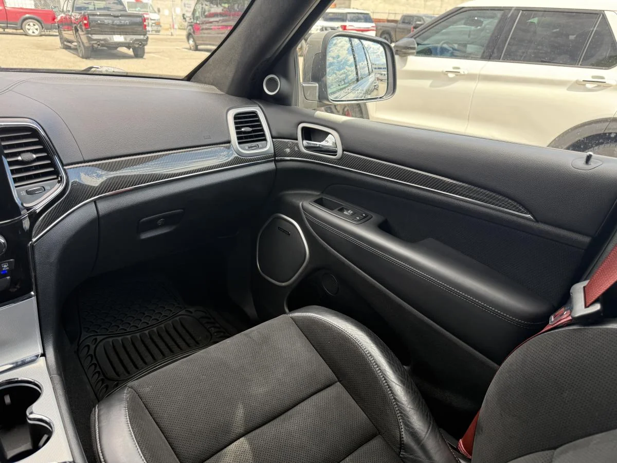 Used 2019 Grey Jeep SRT image 24