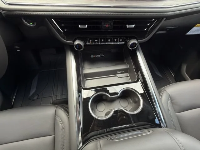 2026 Chevrolet Tahoe Z71 - Photo 16