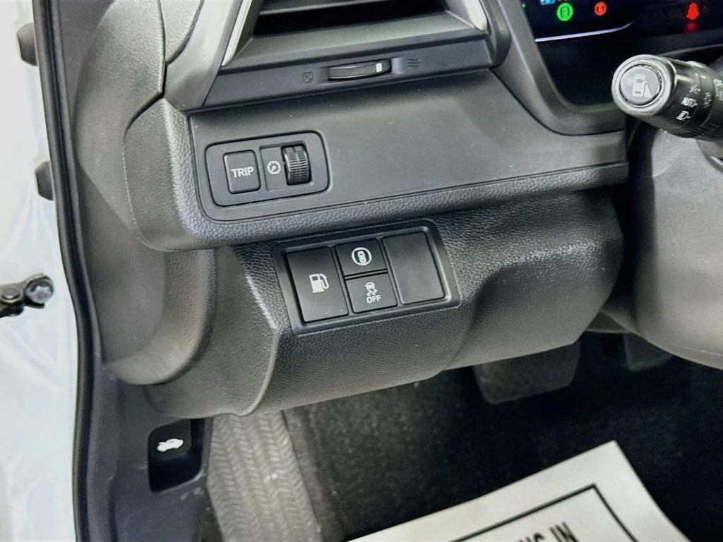Used 2019 White Orchid Pearl Honda Touring image 16