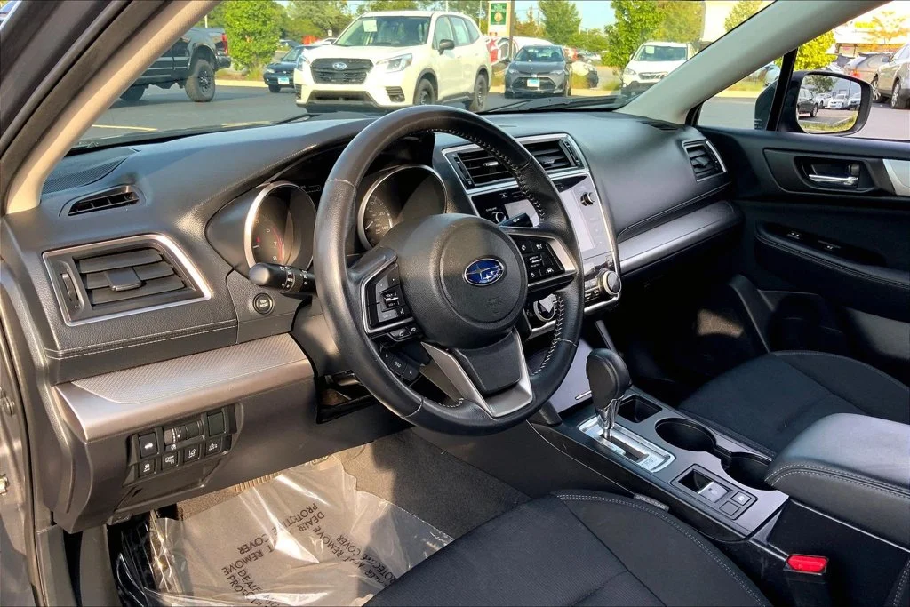 Used 2018 Gray Subaru 2.5i image 17