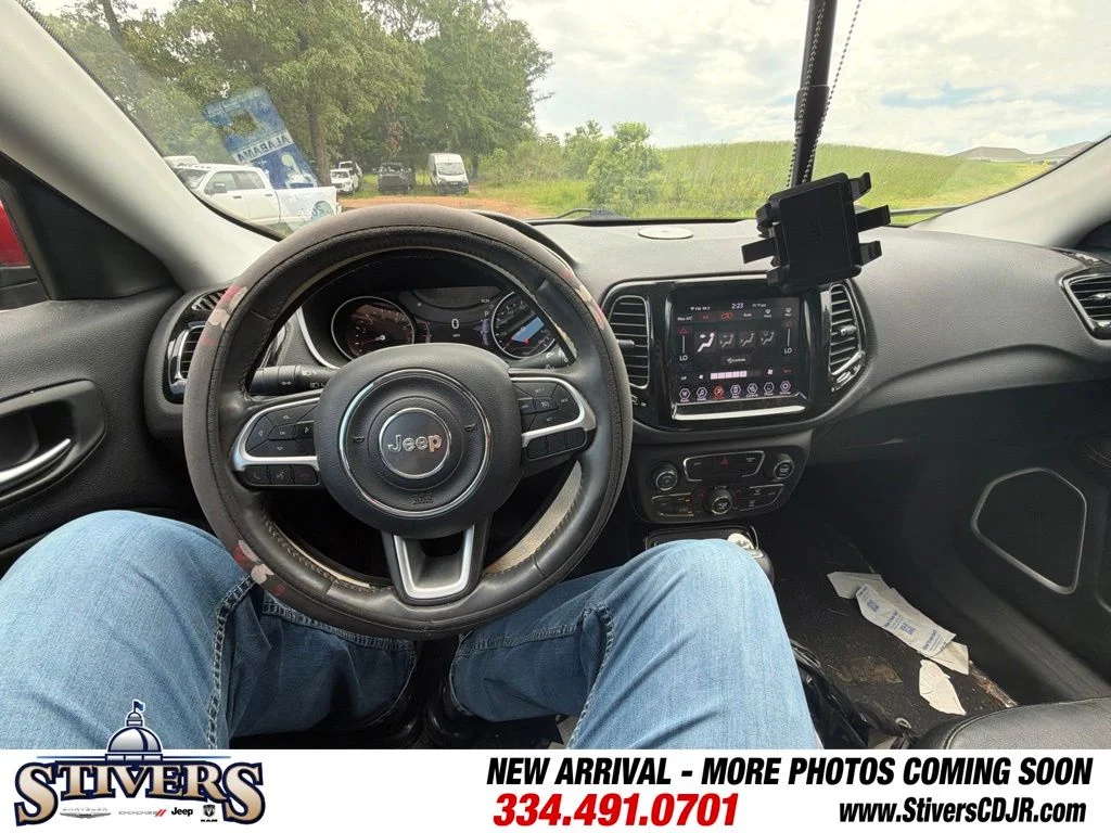 Used 2019 Red Jeep Limited image 13
