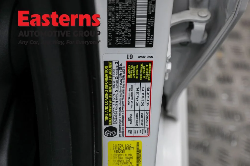 Used 2025 White Toyota LE image 33