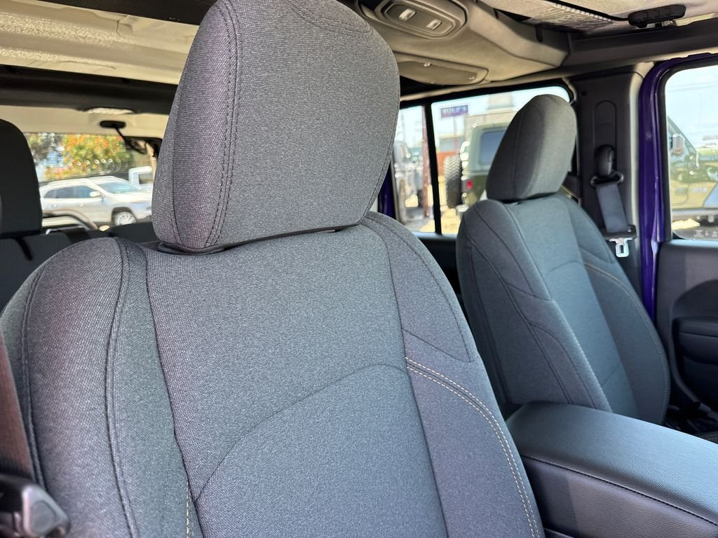 New 2026 Reign Jeep Sport S image 13