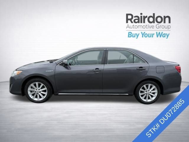 Used 2013 Magnetic Gray Metallic Toyota XLE image 4
