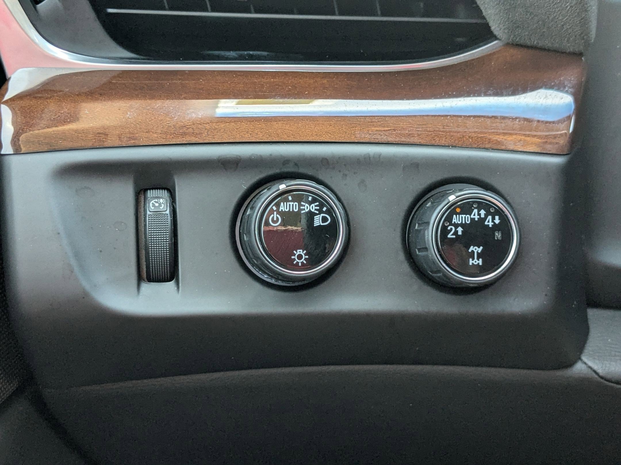 Certified Used 2019 BLACK RAVEN Cadillac Luxury image 19