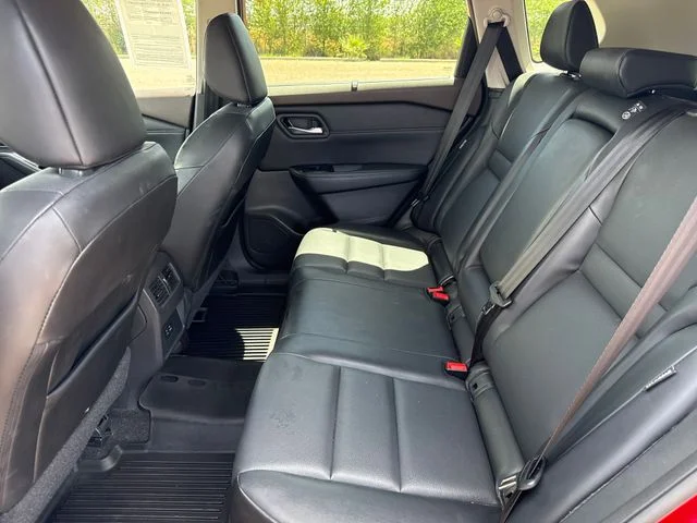 Used 2022 Red Nissan SV image 11