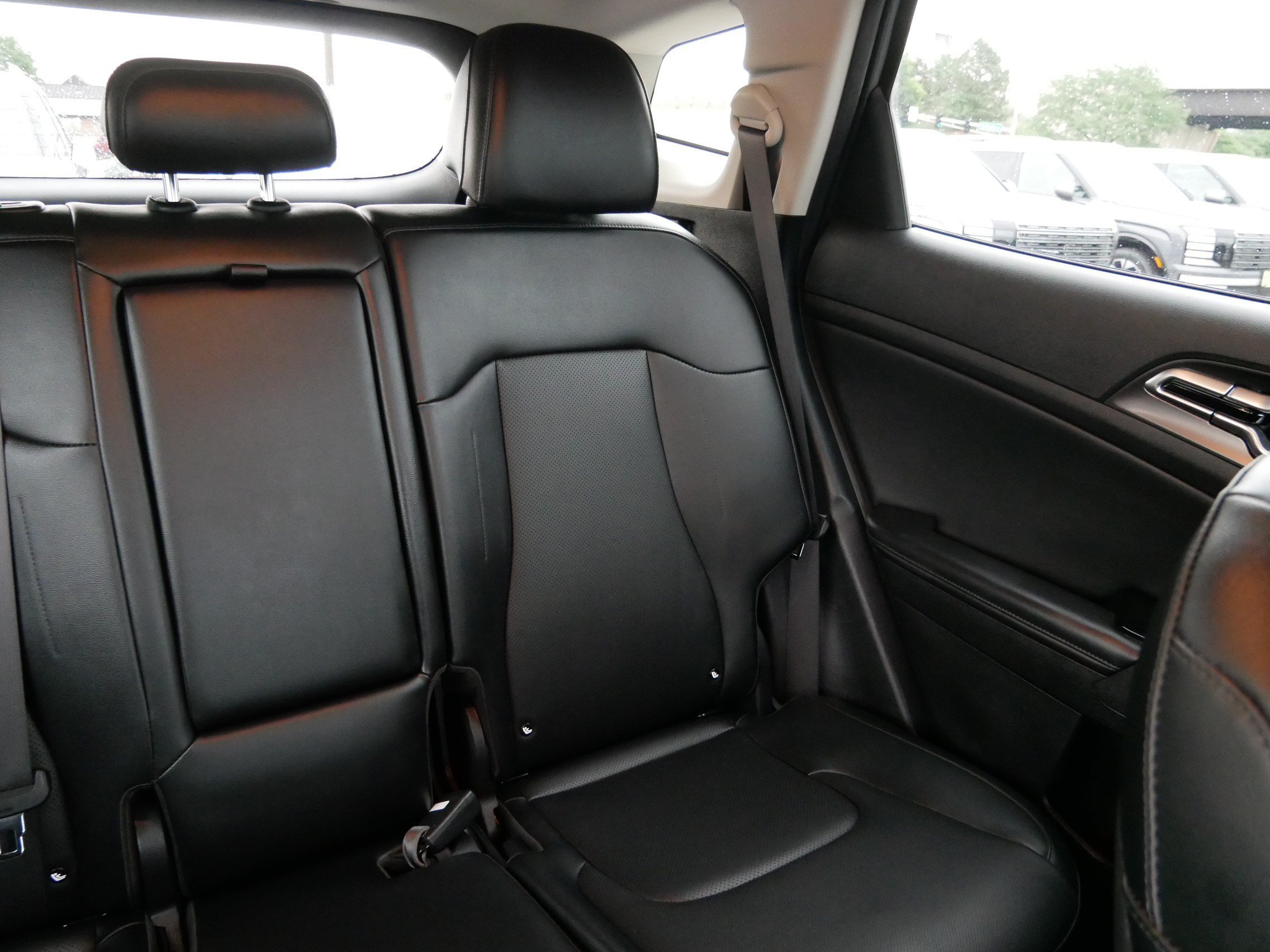2023 Kia Sportage EX - Photo 14