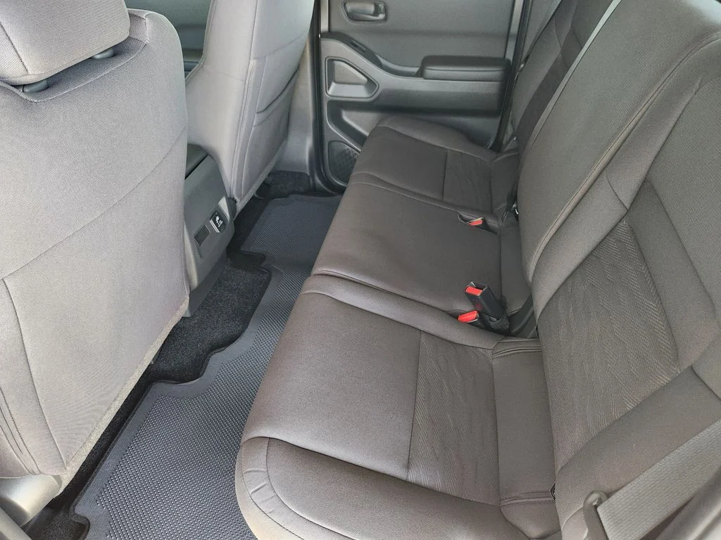 New 2026 Glacier White Nissan Crew Cab S image 19