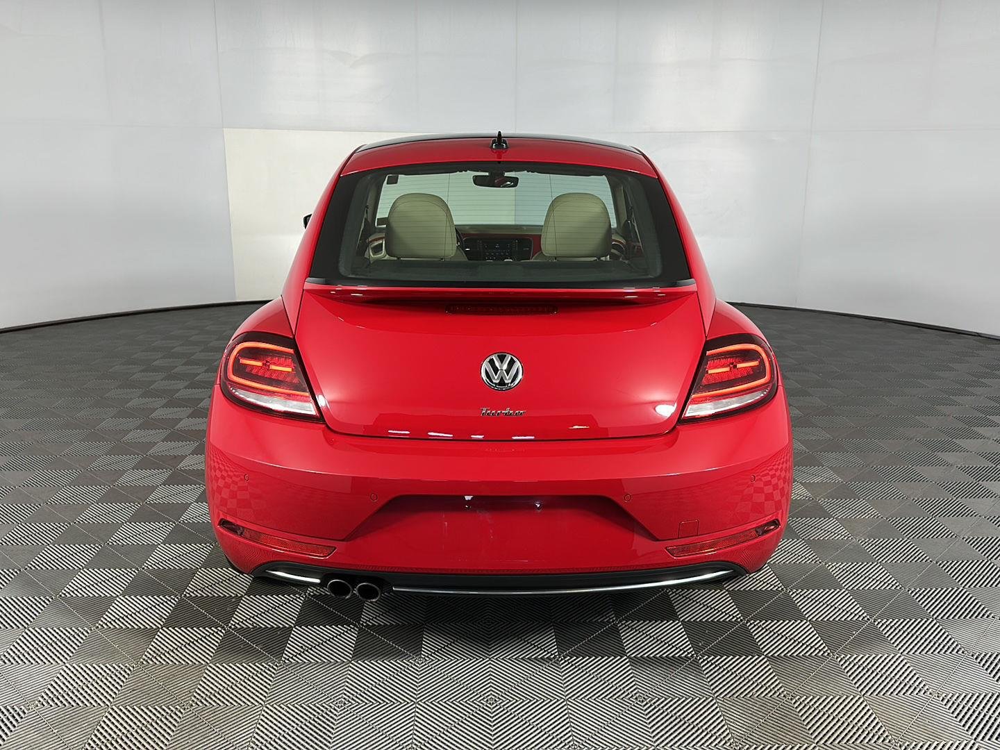 Used 2019 Tornado Red Volkswagen SE image 26