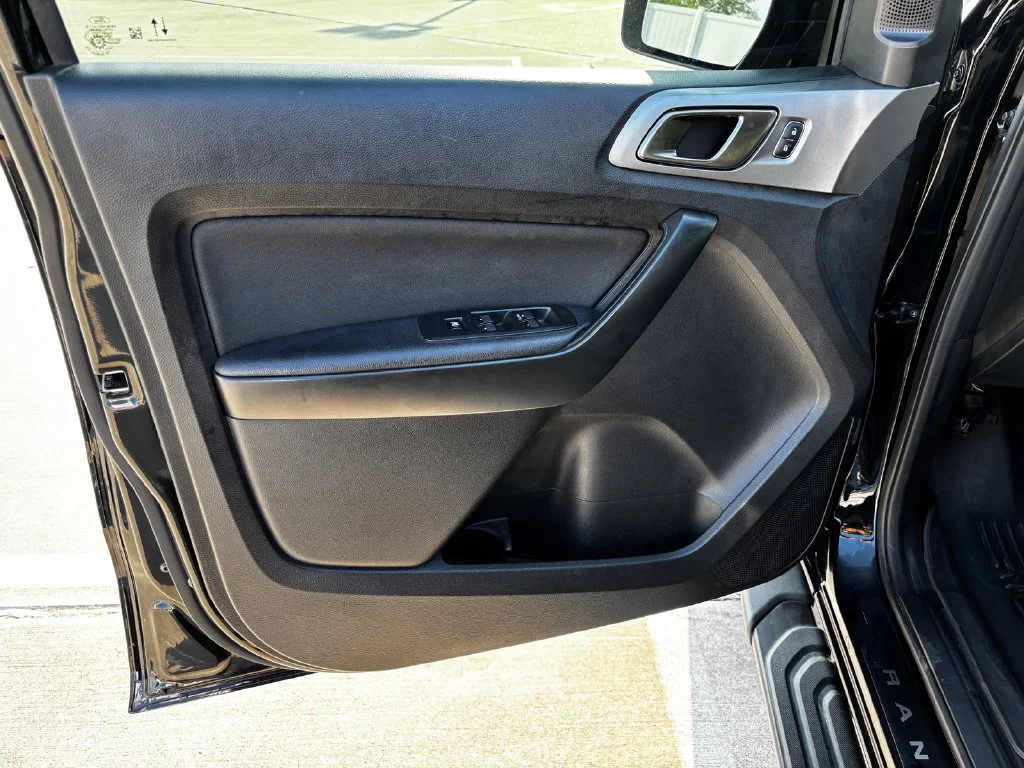 Used 2021 Black Ford XLT image 23