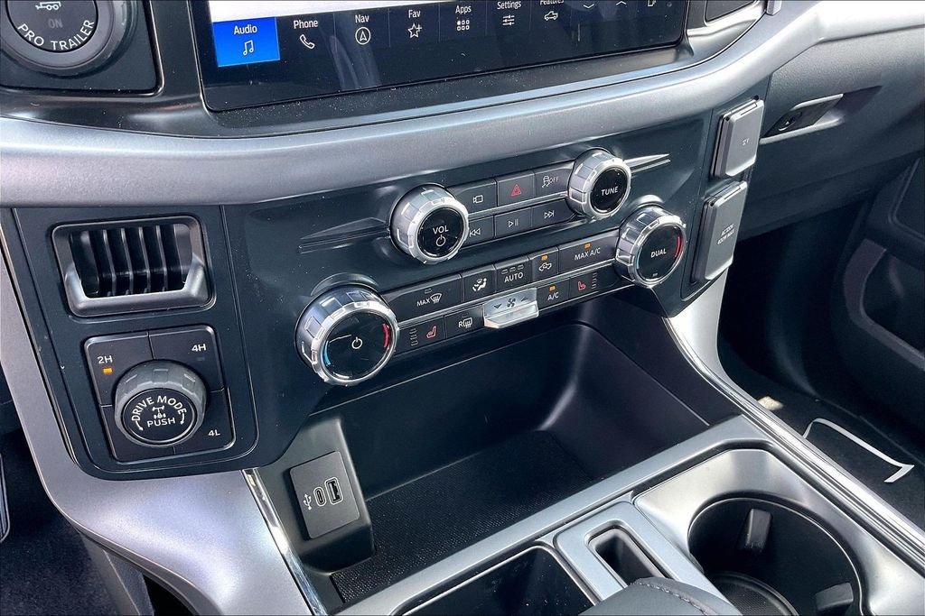 New 2026 Agate Black Metallic Ford XLT image 14