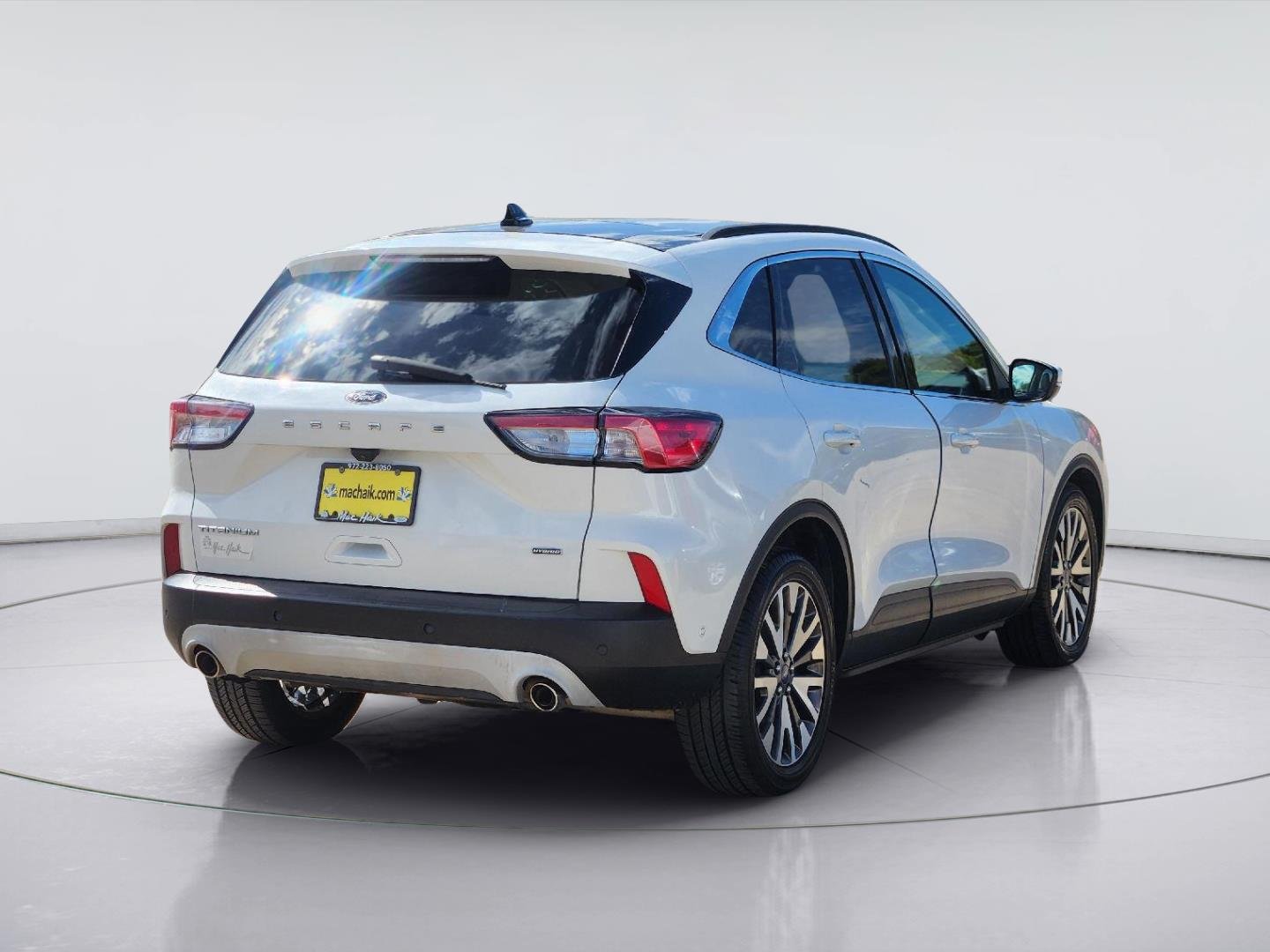 Used 2020 Star White Metallic Tri-Coat Ford Titanium image 6
