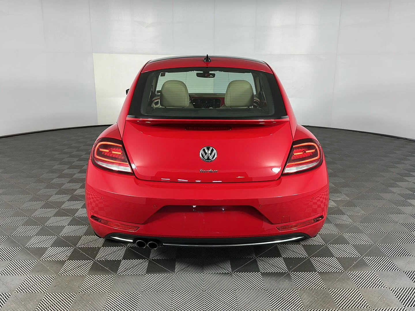 Used 2019 Tornado Red Volkswagen SE image 26