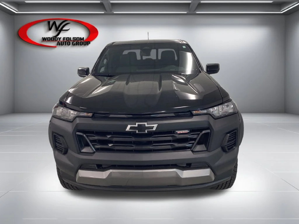 Used 2026 Black Chevrolet Trail Boss image 2