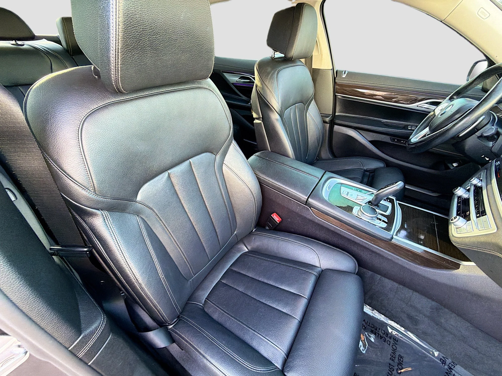 Used 2020 Dark Graphite Metallic BMW 740i image 15