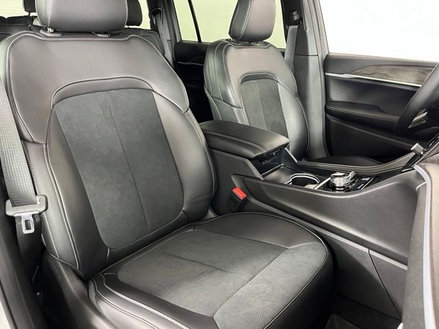 Used 2026 Silver Jeep Altitude image 47