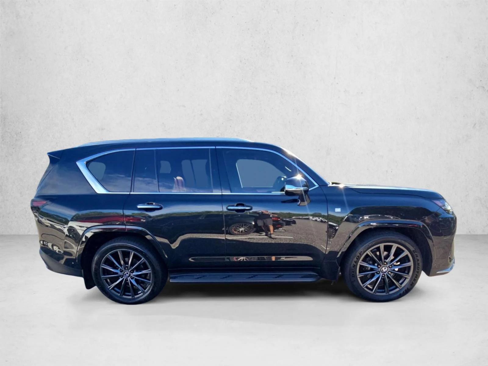 Used 2026 Caviar Lexus LX 700h F SPORT Handling image 4