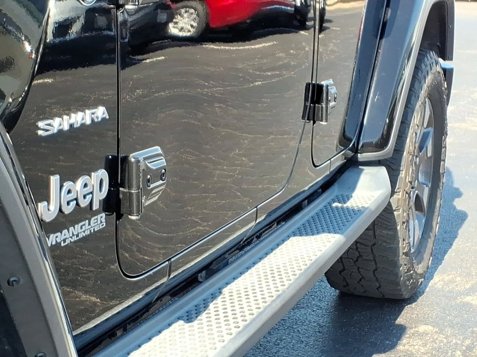 Used 2018 Black Clearcoat Jeep Sahara image 33