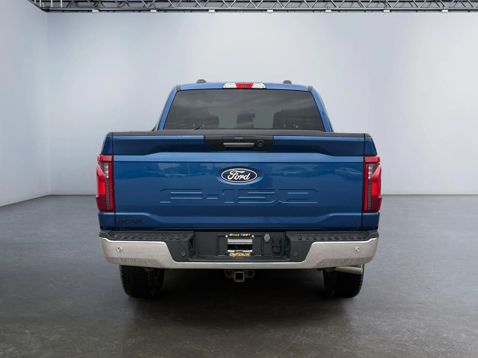 Used 2024 Atlas Blue Ford XLT image 4