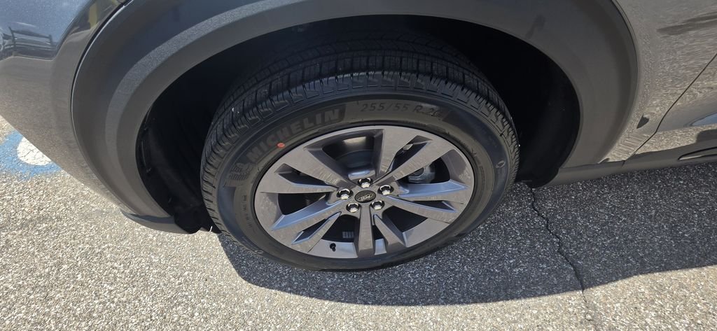 New 2026 Carbonized Gray Metallic Ford Active image 11