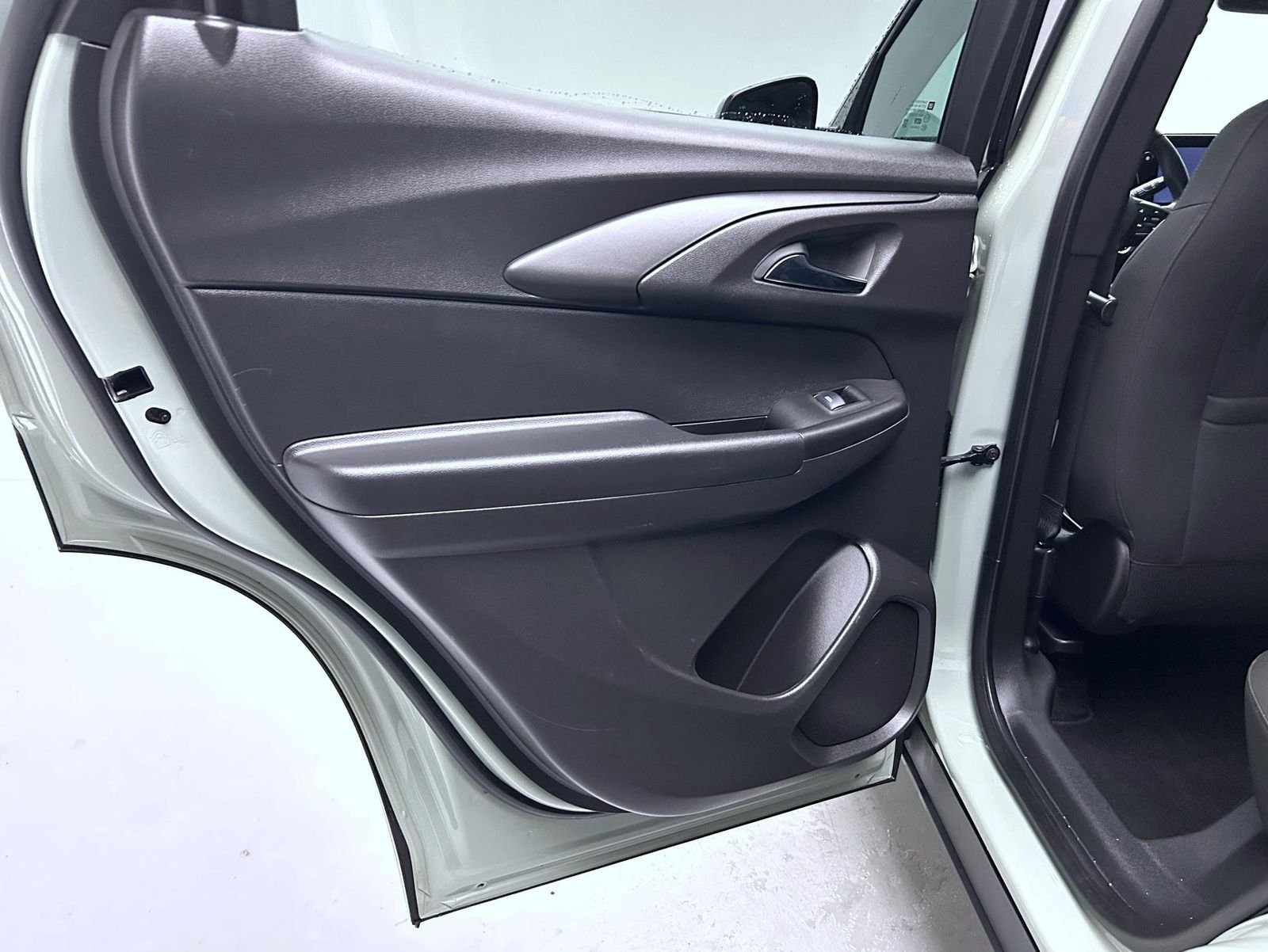 Used 2025 Green Chevrolet LT image 20