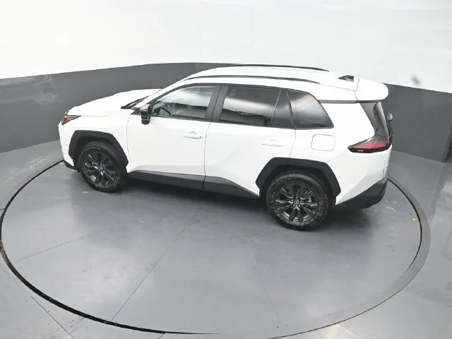 Used 2026 White Toyota XLE Premium image 26