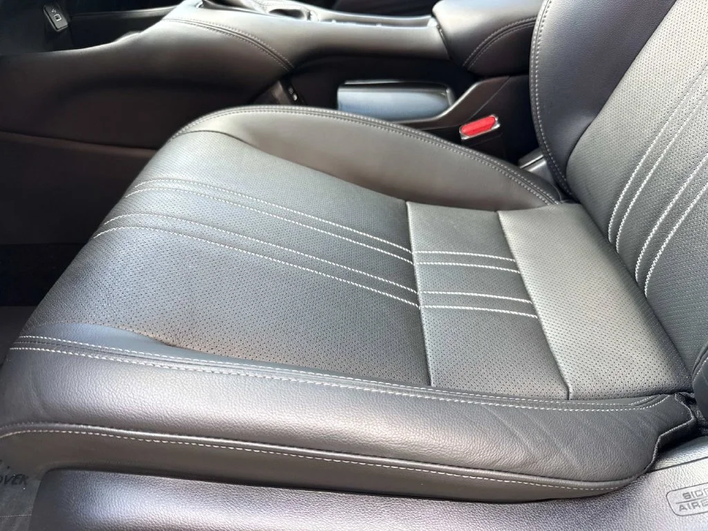 Used 2025  Honda EX-L image 25