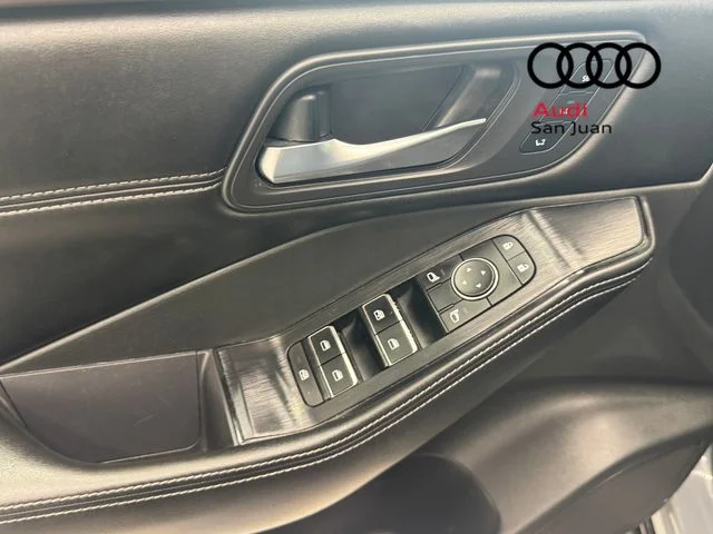 Used 2022 Gray Nissan SL image 33