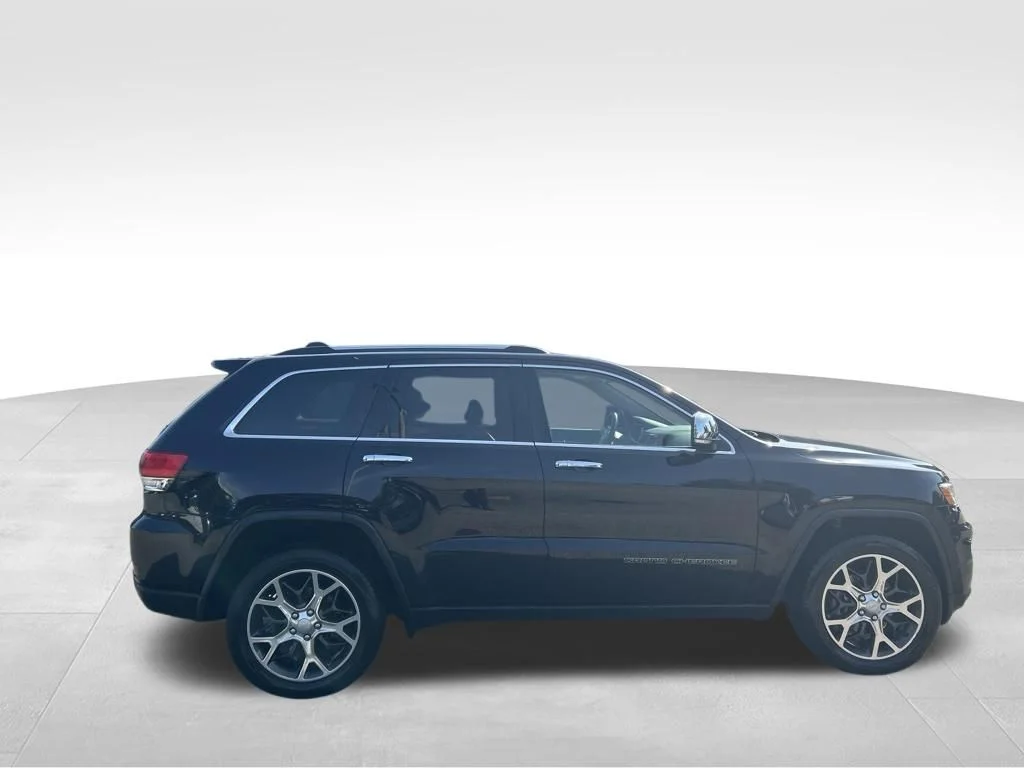 Used 2019 Red Jeep Limited image 8