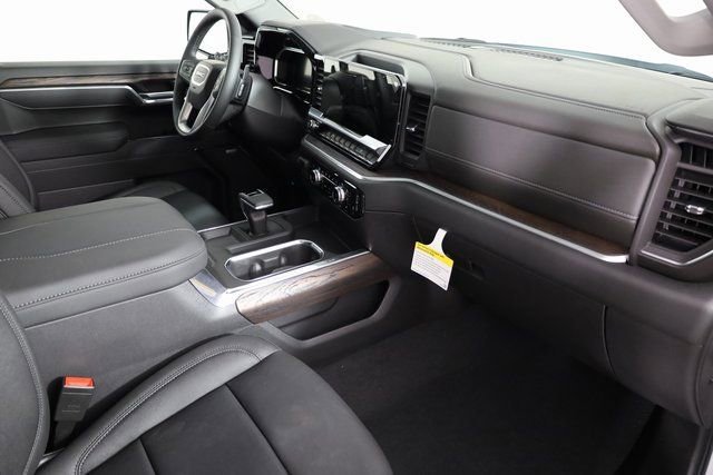 2026 GMC Sierra 1500 SLT - Photo 20