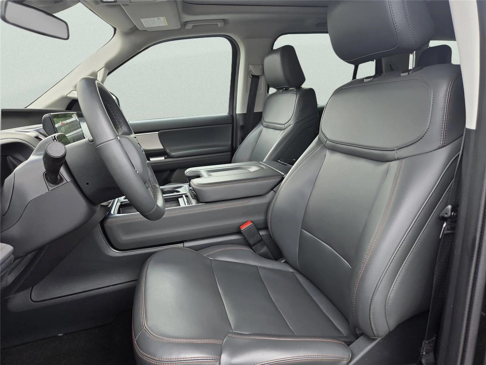 Used 2025 Agate Black Ford Active image 17