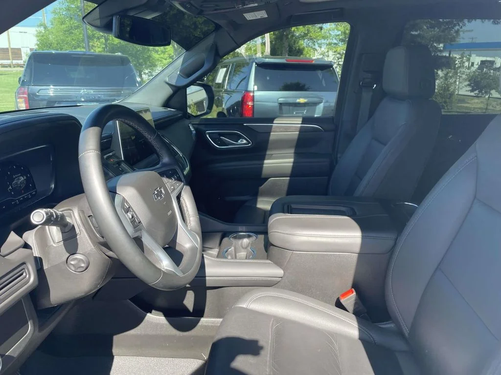 Used 2024 Summit White Chevrolet Z71 image 21