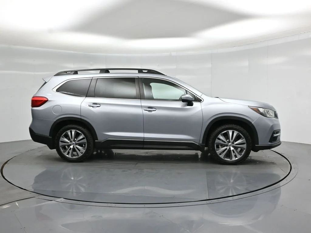 Used 2019 Silver Subaru Premium image 20
